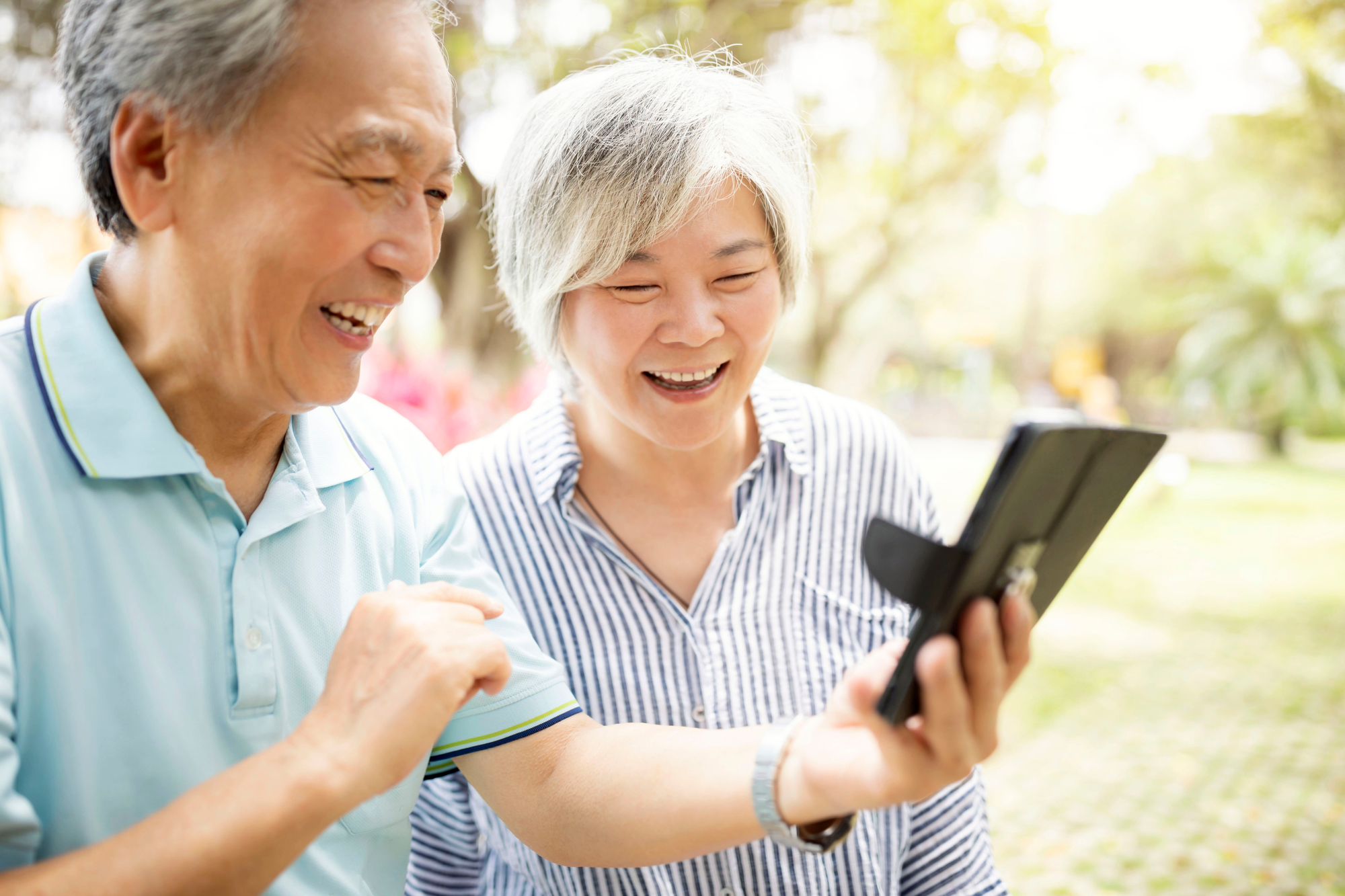 How Can We Care For Elderly Parents From A Long Distance?